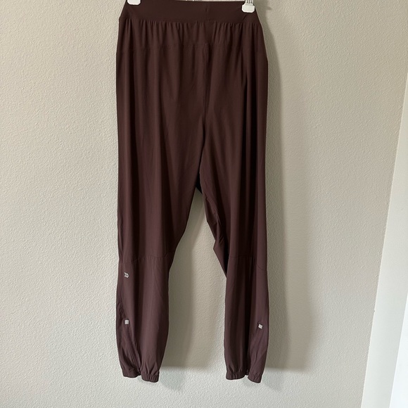 All in Motion Men’s draw string athletic pants - Picture 7 of 7